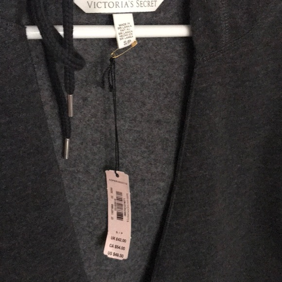 4 TOP BUNDLE 🌸 - Picture 5 of 9